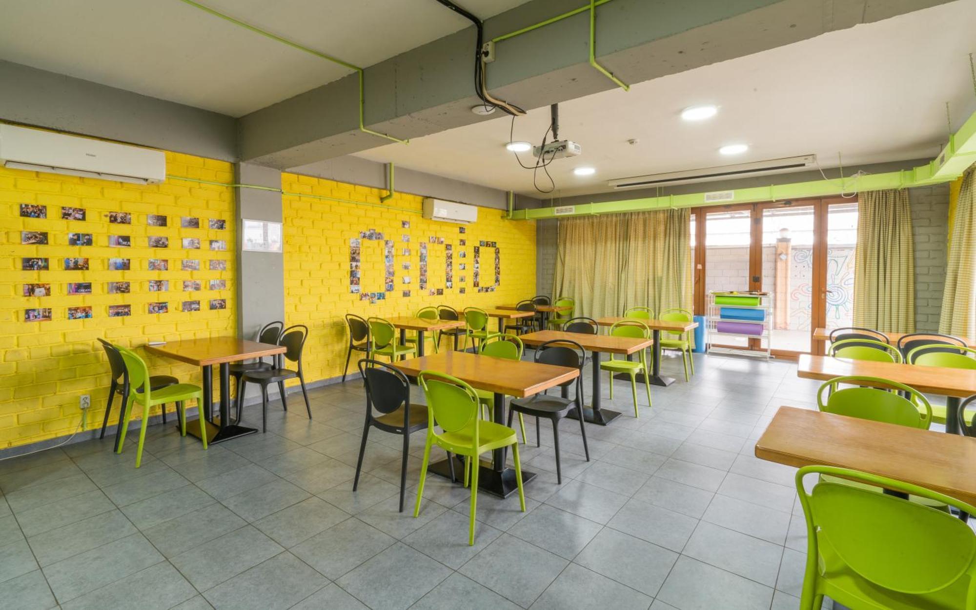 Ololofreelander Hostel&Coworking Бишкек Екстериор снимка