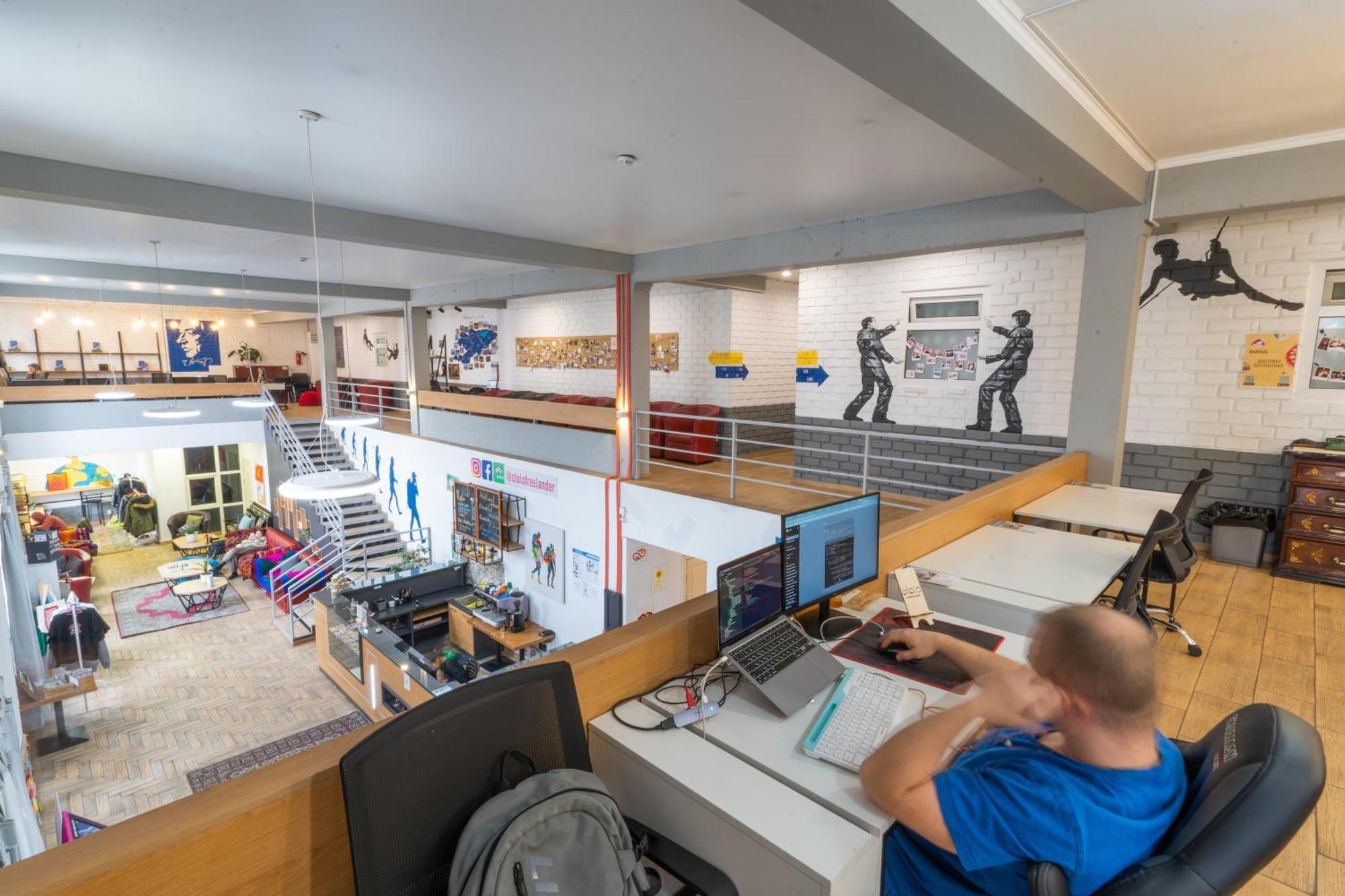 Ololofreelander Hostel&Coworking Бишкек Екстериор снимка