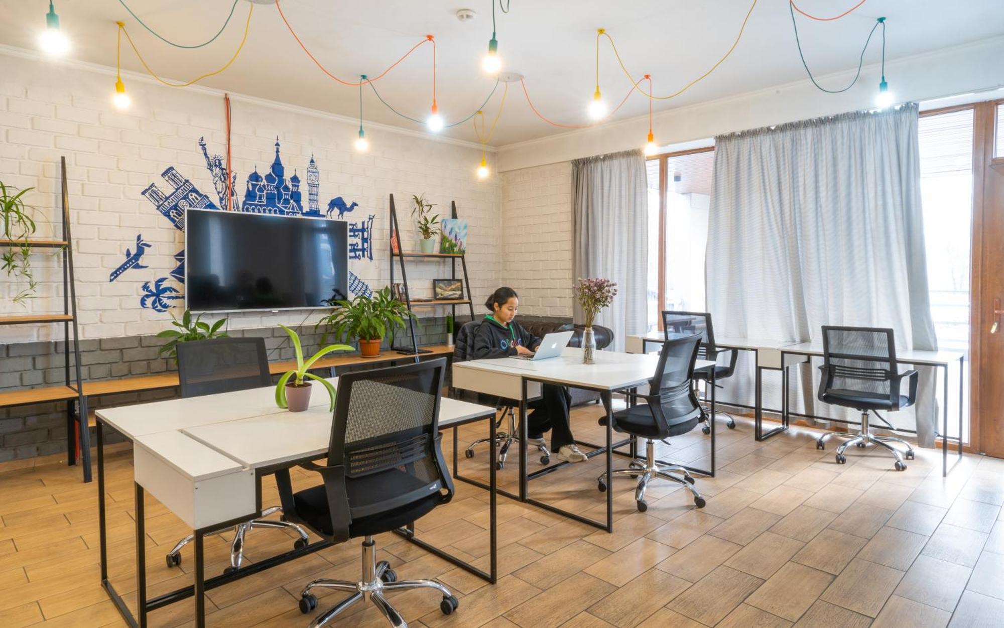 Ololofreelander Hostel&Coworking Бишкек Екстериор снимка