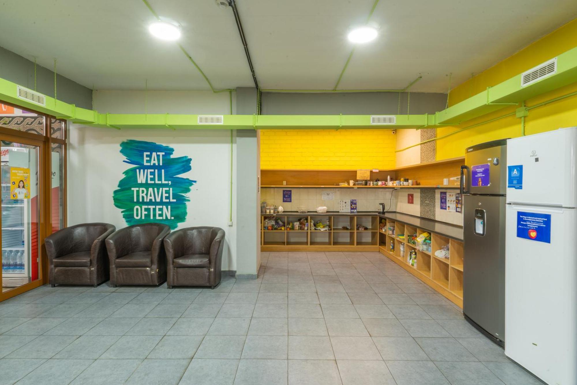 Ololofreelander Hostel&Coworking Бишкек Екстериор снимка