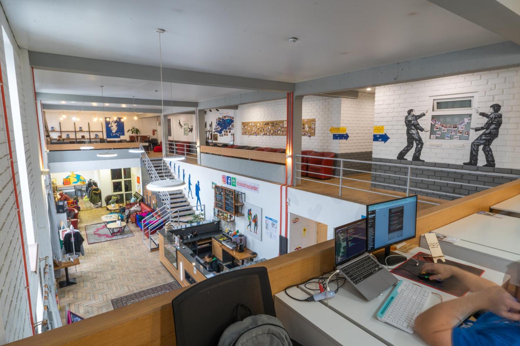 Ololofreelander Hostel&Coworking Бишкек Екстериор снимка