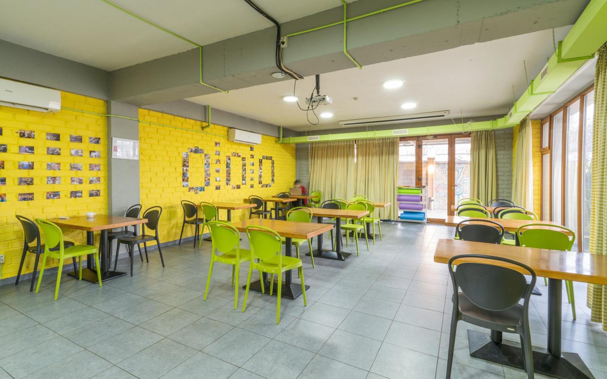 Ololofreelander Hostel&Coworking Бишкек Екстериор снимка