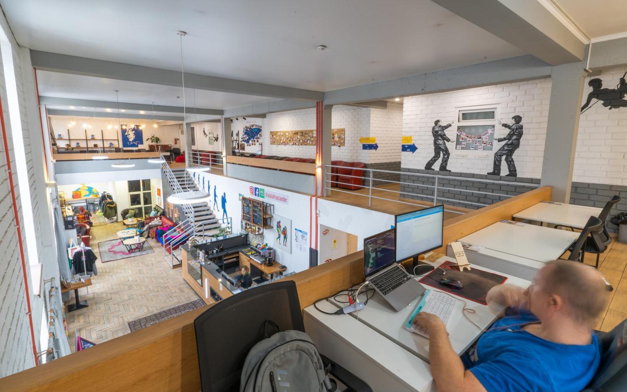 Ololofreelander Hostel&Coworking Бишкек Екстериор снимка