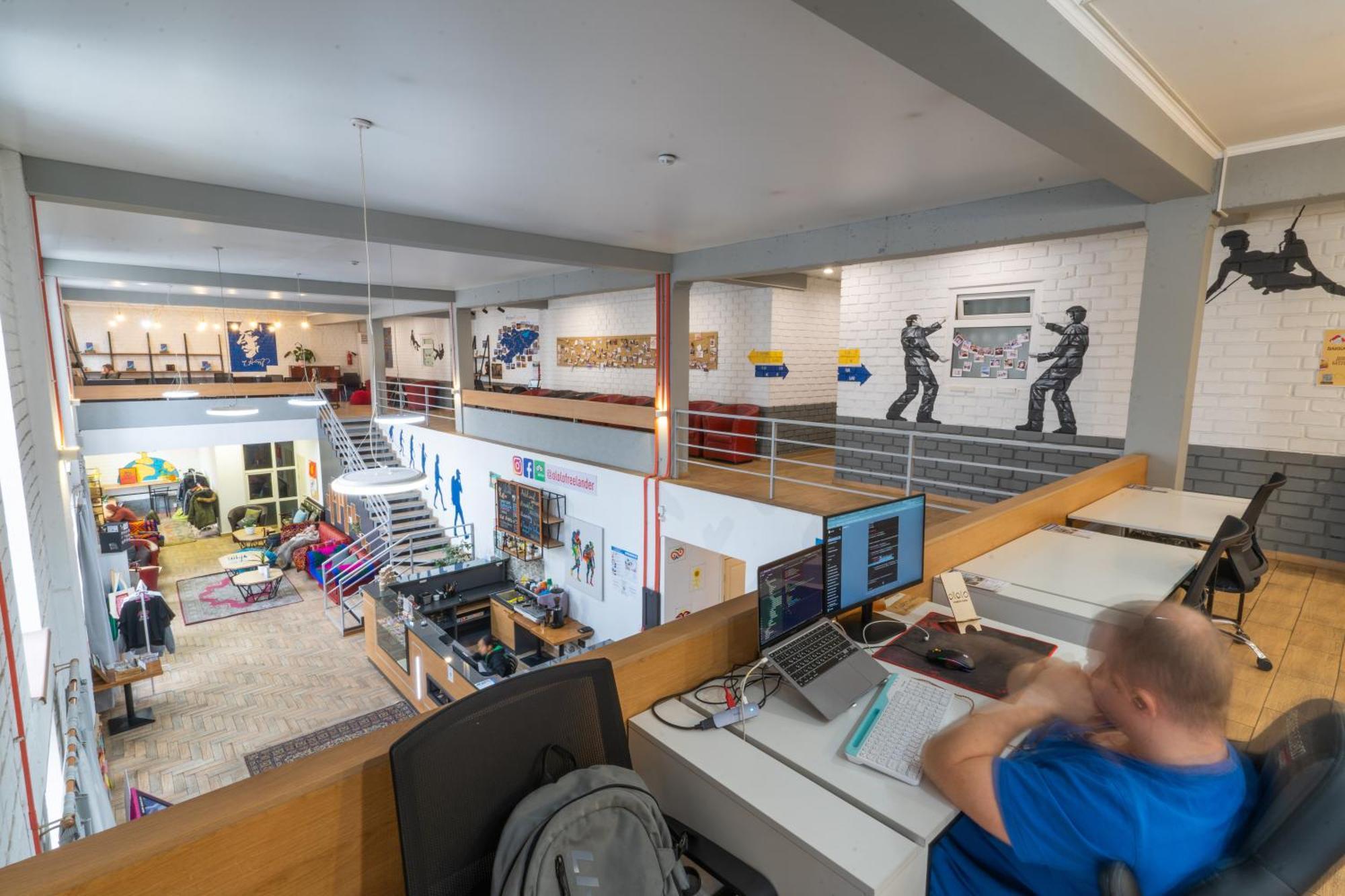 Ololofreelander Hostel&Coworking Бишкек Екстериор снимка