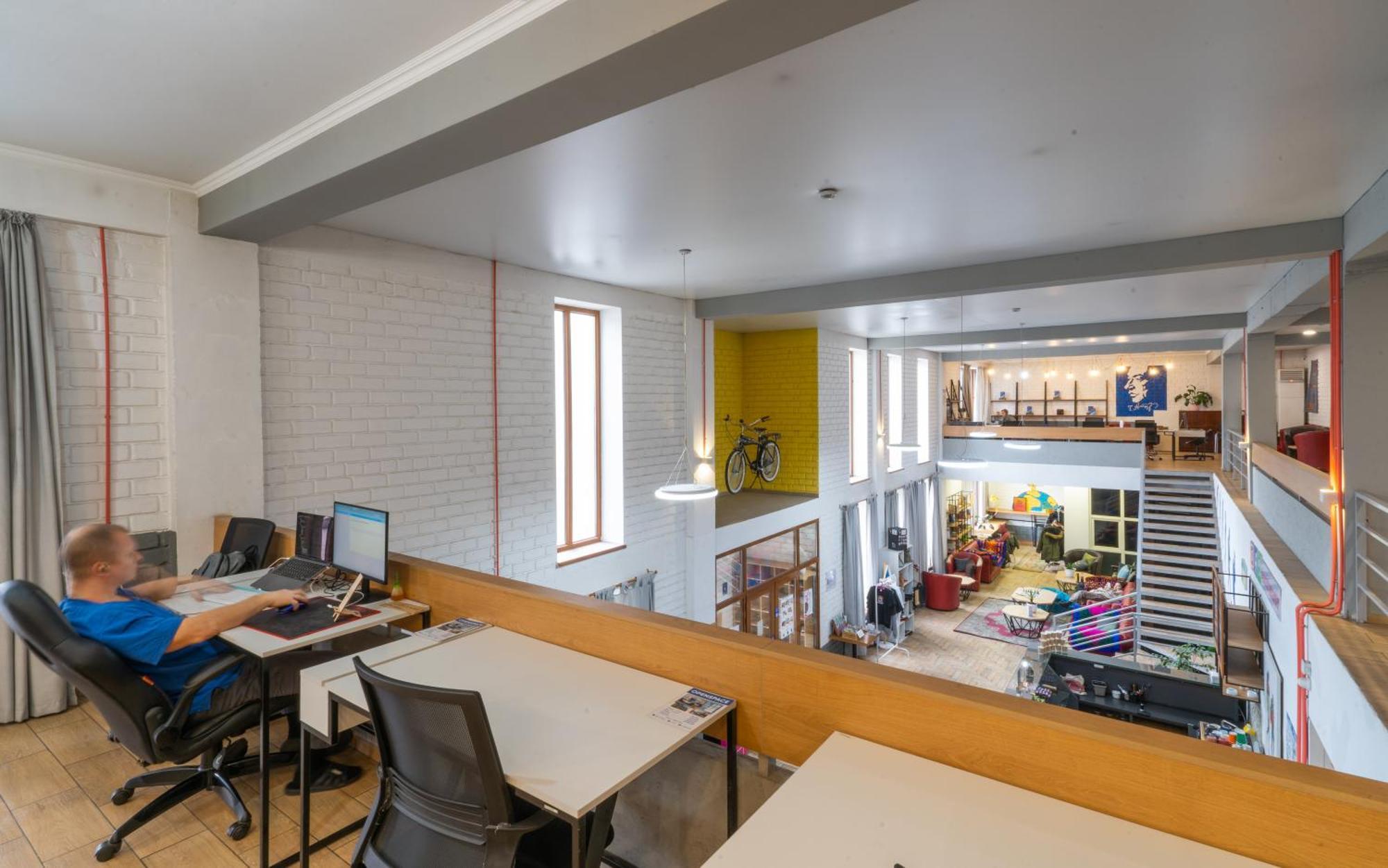 Ololofreelander Hostel&Coworking Бишкек Екстериор снимка