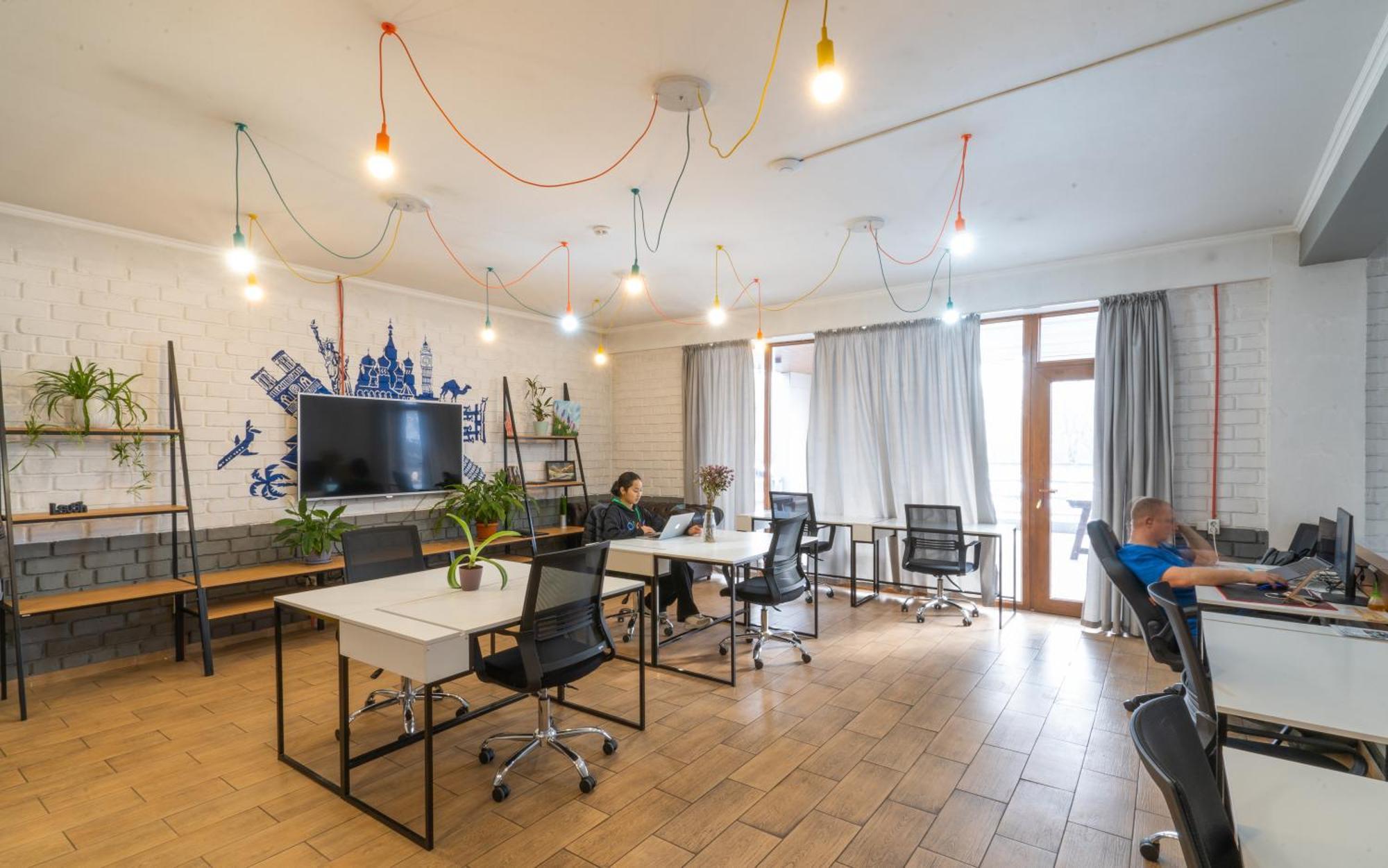 Ololofreelander Hostel&Coworking Бишкек Екстериор снимка